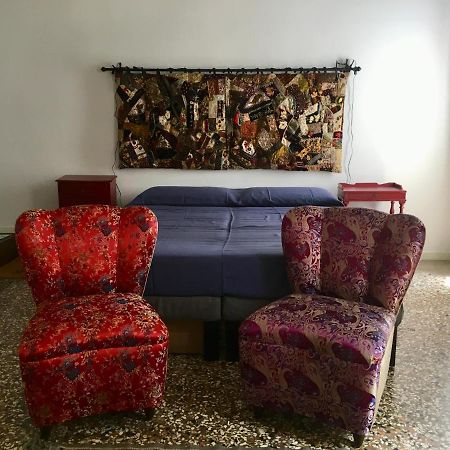 Residenza Emilia Apartment Venesia Bagian luar foto