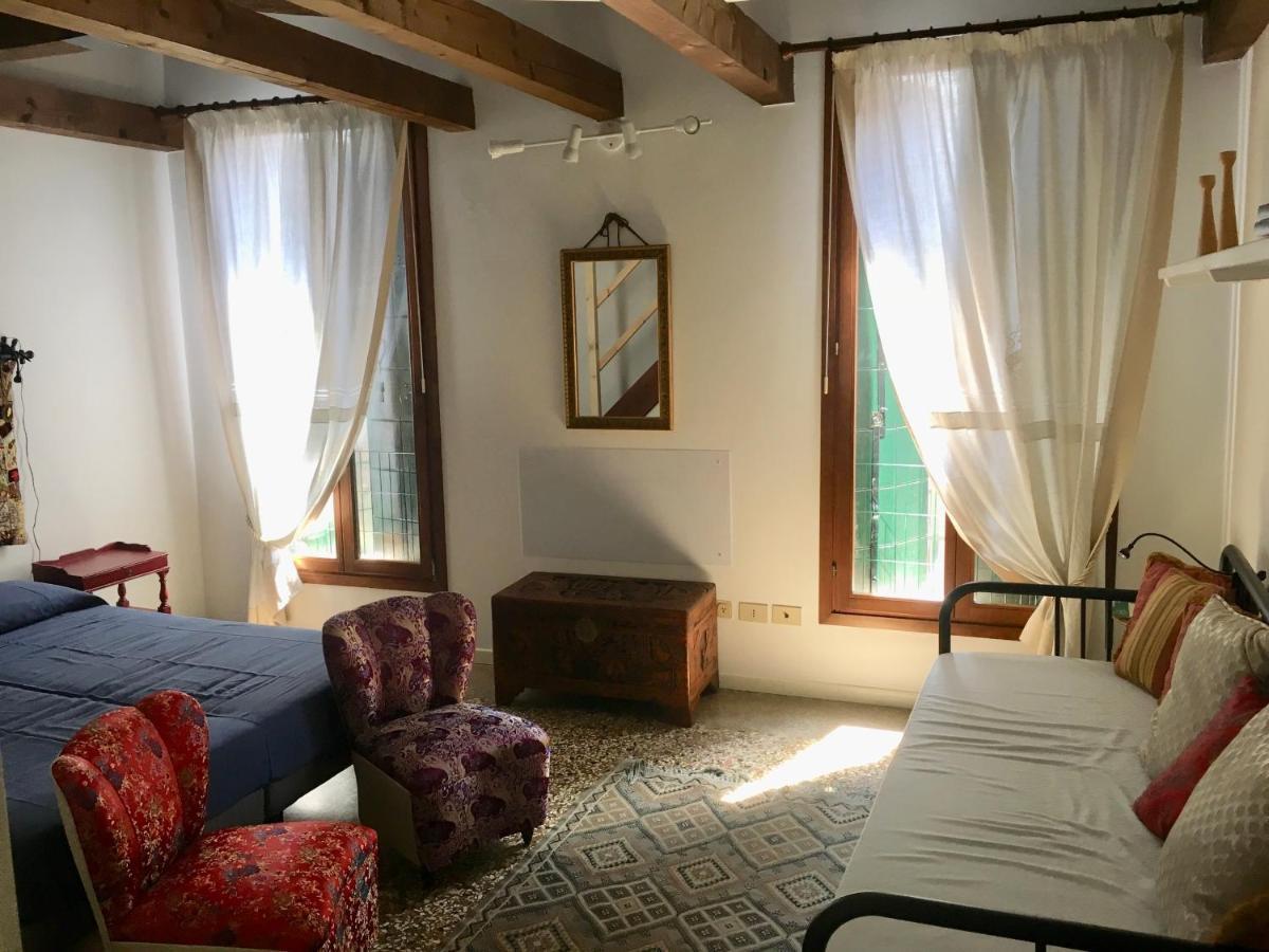 Residenza Emilia Apartment Venesia Bagian luar foto