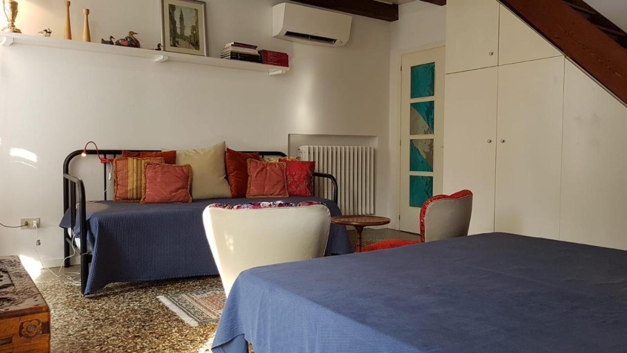 Residenza Emilia Apartment Venesia Bagian luar foto