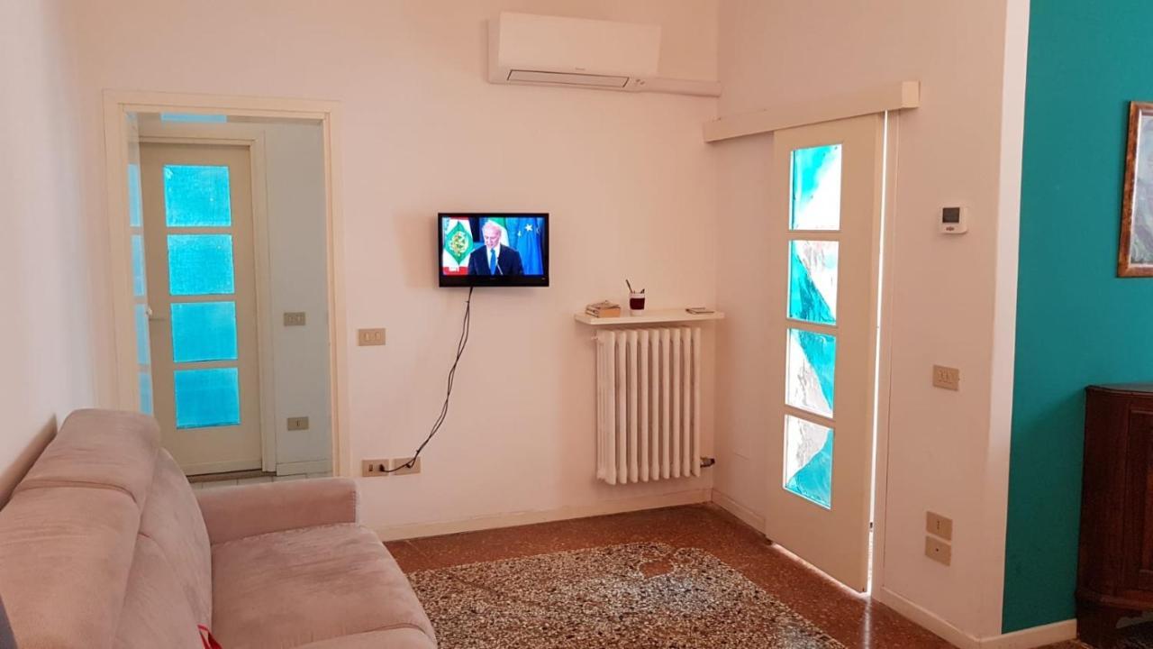 Residenza Emilia Apartment Venesia Bagian luar foto